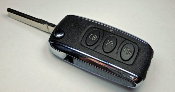 klíč Bentley vystřelovací obal dálkové ovládání tři tlačítka