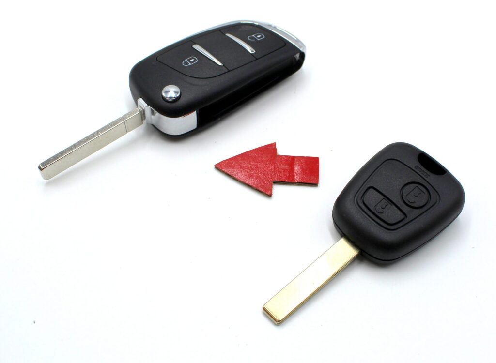 klíč peugeot citroen106 206 406 306 307 407 partner berlingo picasso 5008 c2 c3 c1 hu83 va2 autoklíč dálkové ovládání planžeta tlačítka